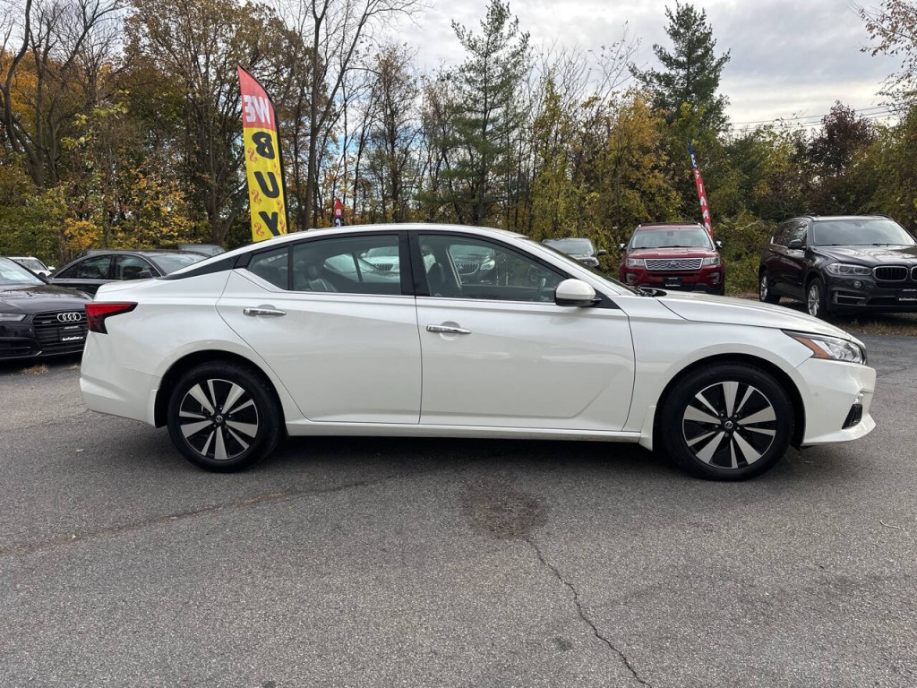 2019 Nissan Altima Image 3
