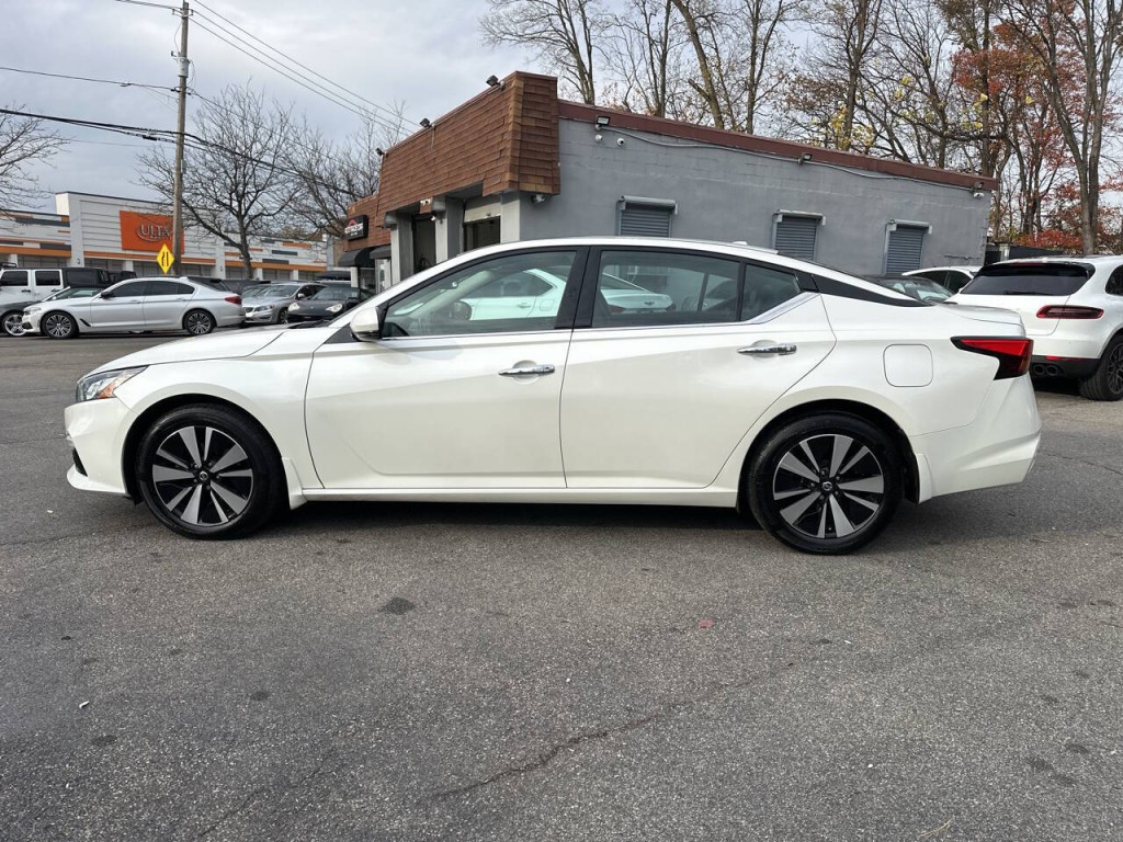 2019 Nissan Altima Image 7