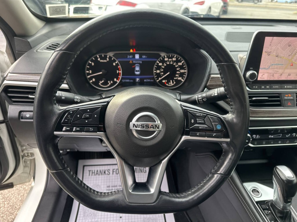 2019 Nissan Altima Image 11
