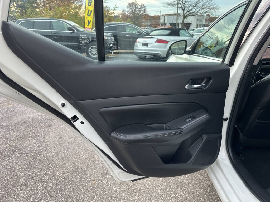 2019 Nissan Altima Image 19