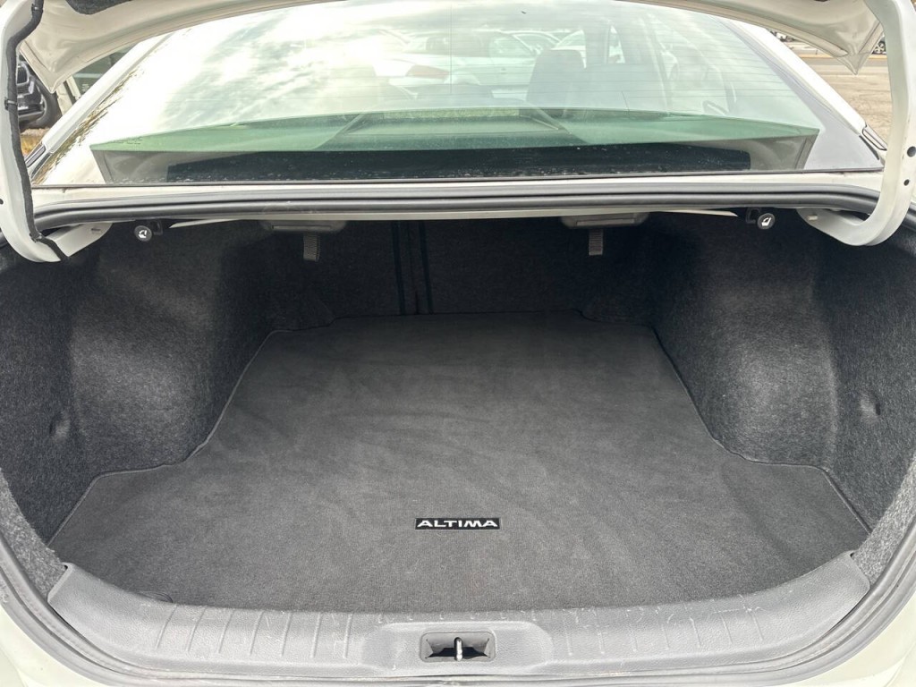 2019 Nissan Altima Image 26