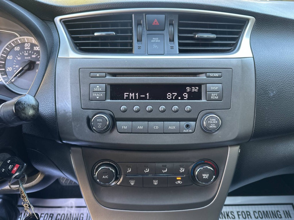 2014 Nissan Sentra Image 12