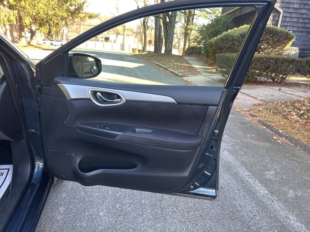 2014 Nissan Sentra Image 19