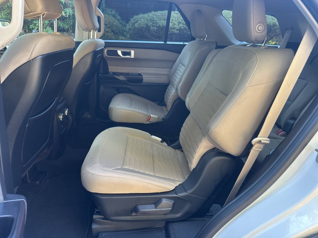 2020 Ford Explorer Image 17