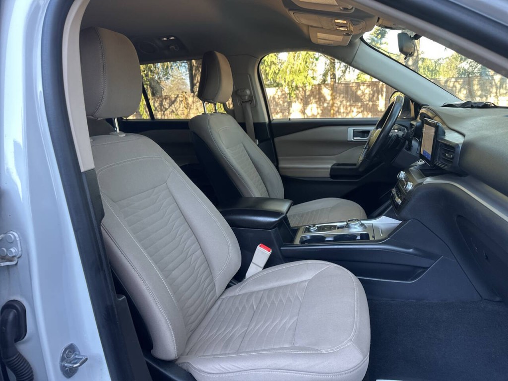 2020 Ford Explorer Image 20