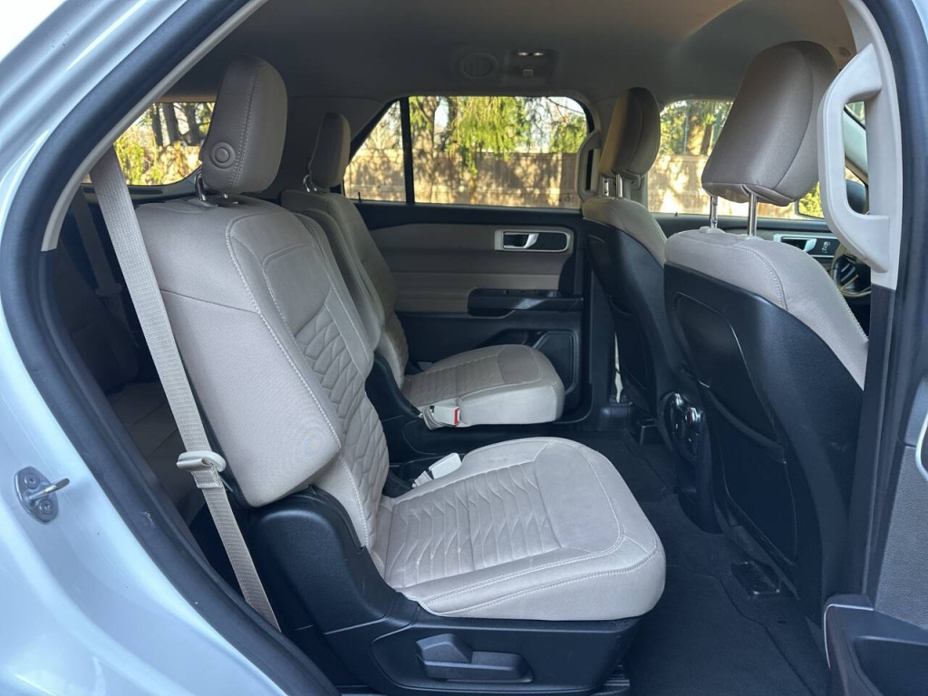 2020 Ford Explorer Image 23