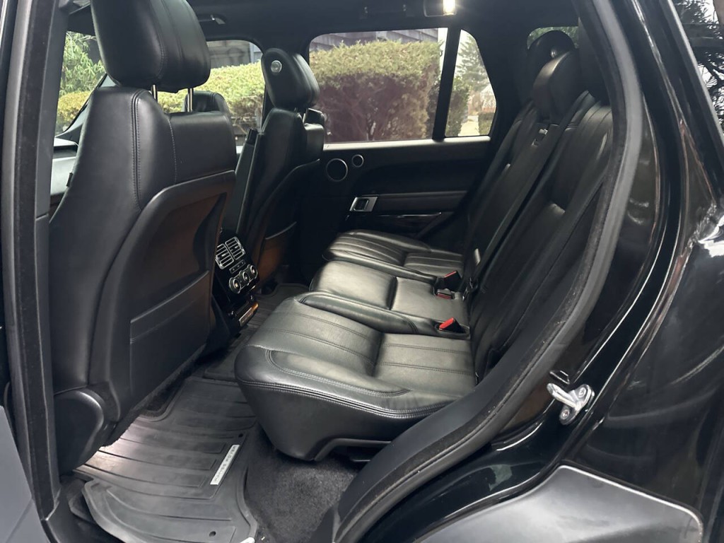 2014 Land Rover Range Rover Image 19