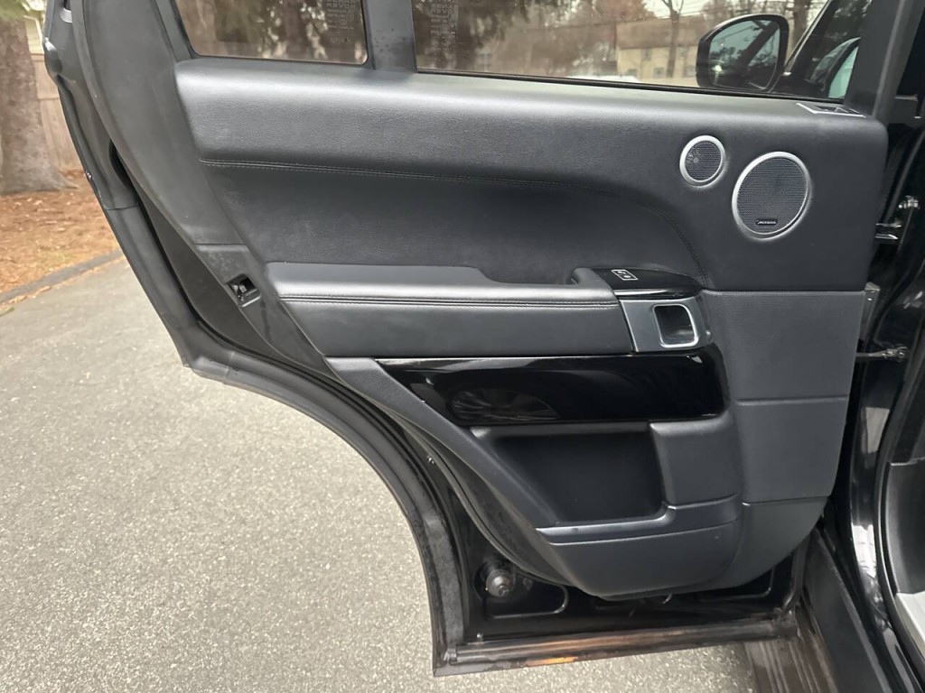 2014 Land Rover Range Rover Image 21