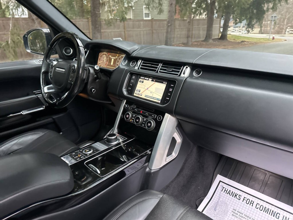 2014 Land Rover Range Rover Image 22