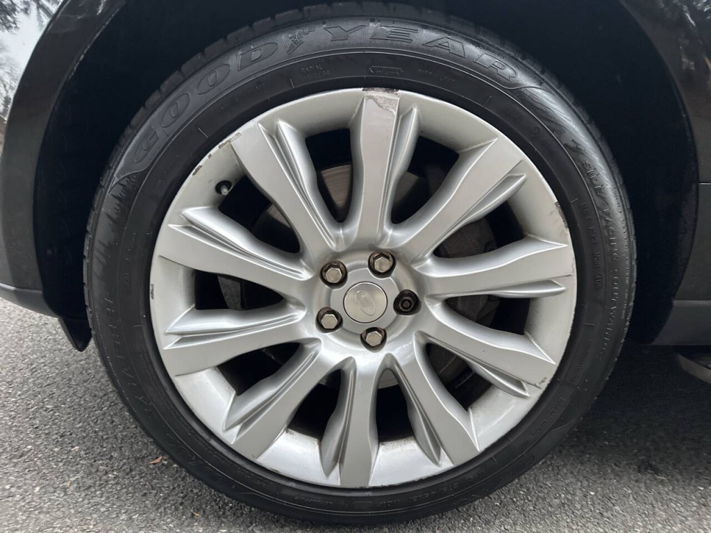 2014 Land Rover Range Rover Image 28