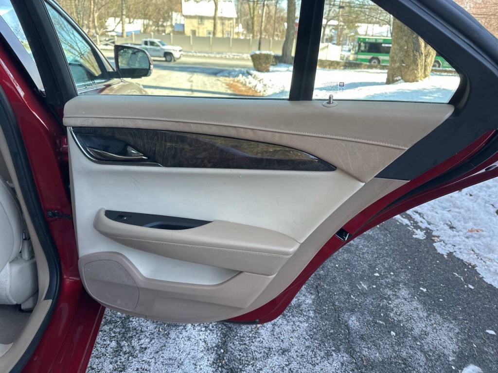 2015 Cadillac ATS Image 25