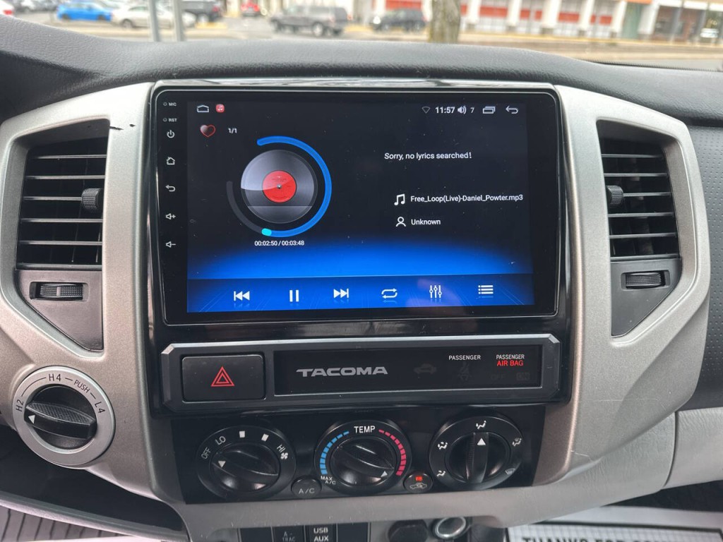 2015 Toyota Tacoma Image 15