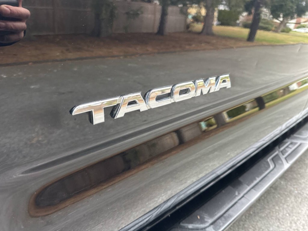 2015 Toyota Tacoma Image 30
