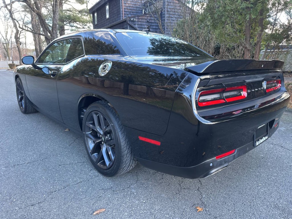 2018 Dodge Challenger Image 6