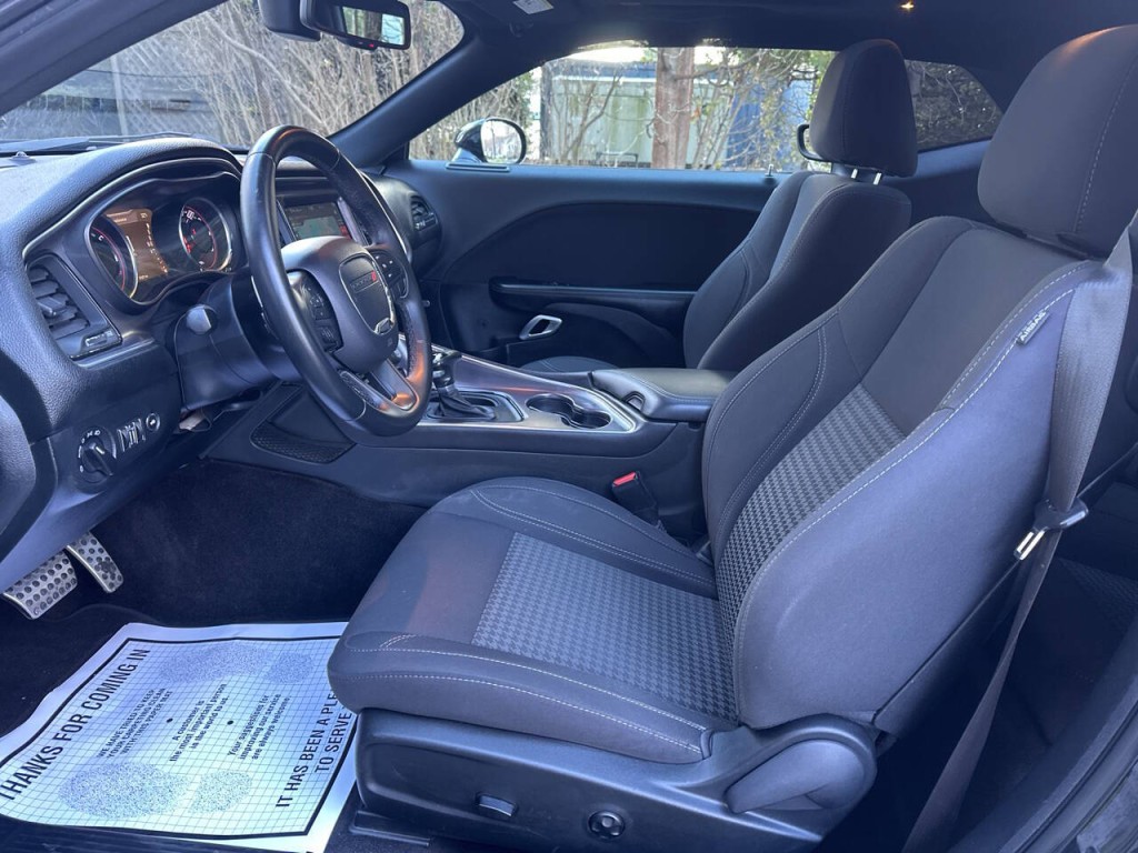 2018 Dodge Challenger Image 10