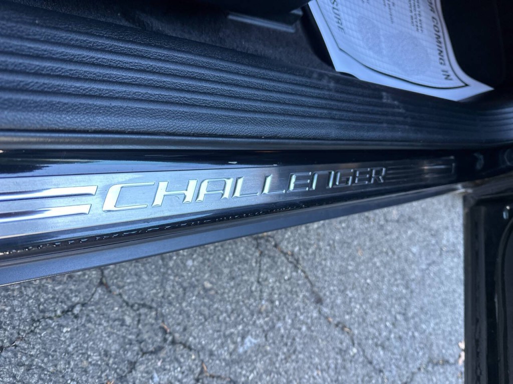 2018 Dodge Challenger Image 20