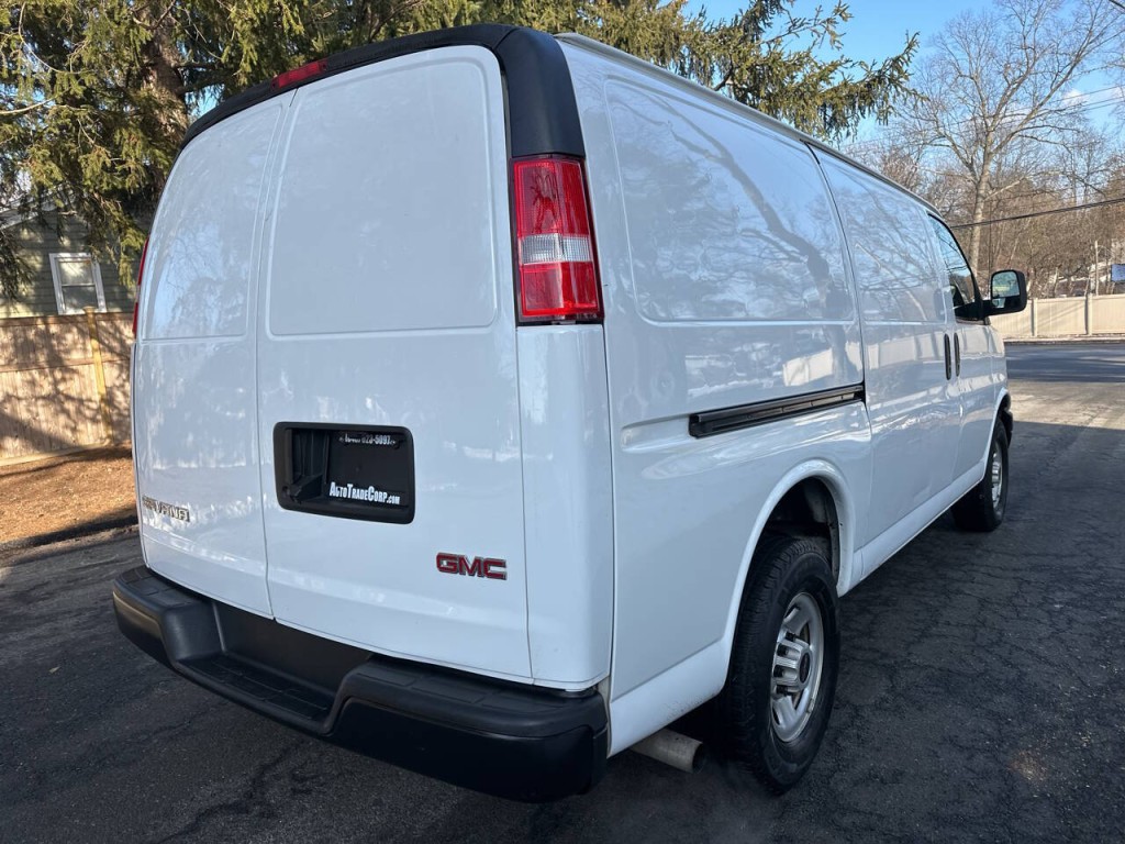 2020 GMC Savana Image 4