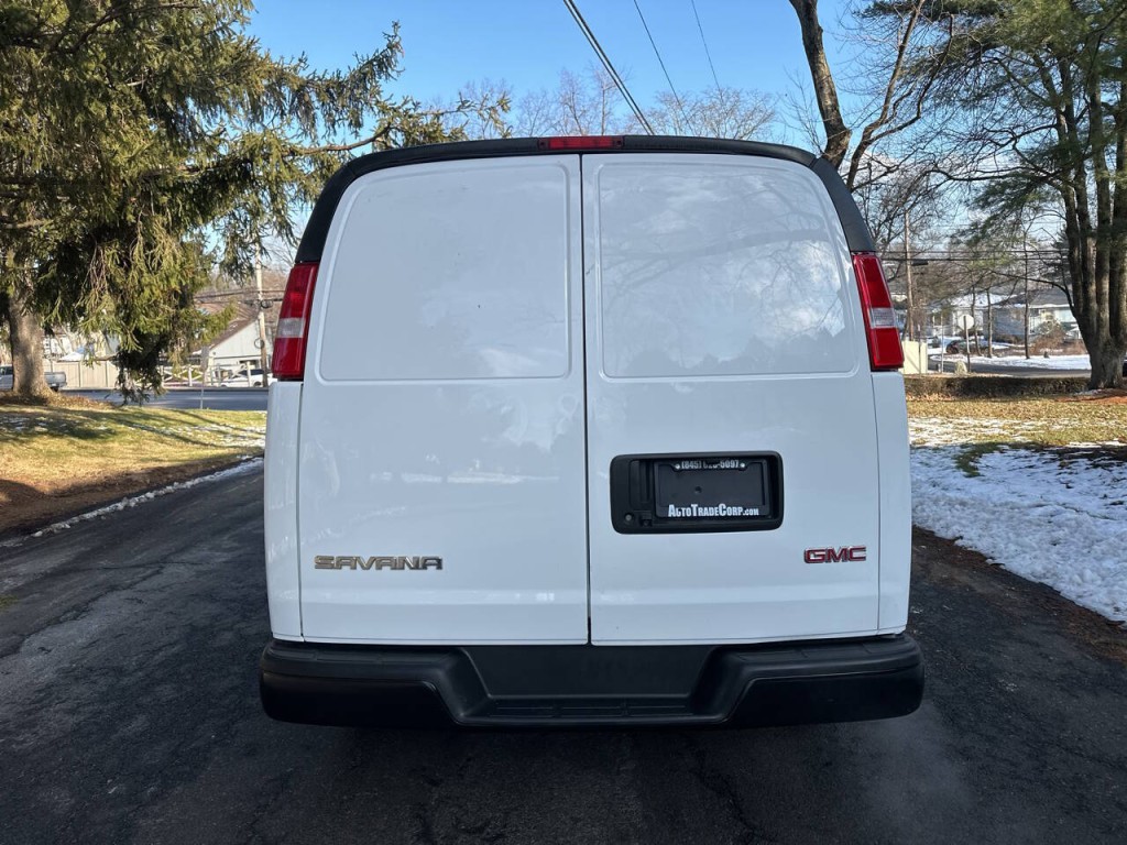 2020 GMC Savana Image 5