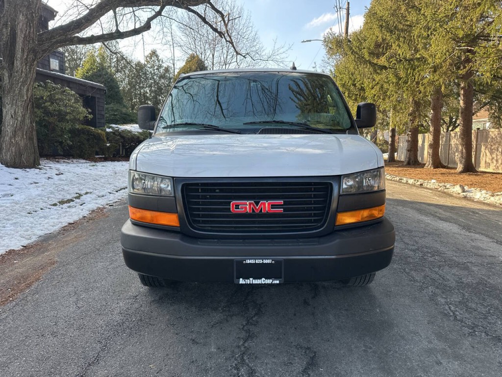 2020 GMC Savana Image 9