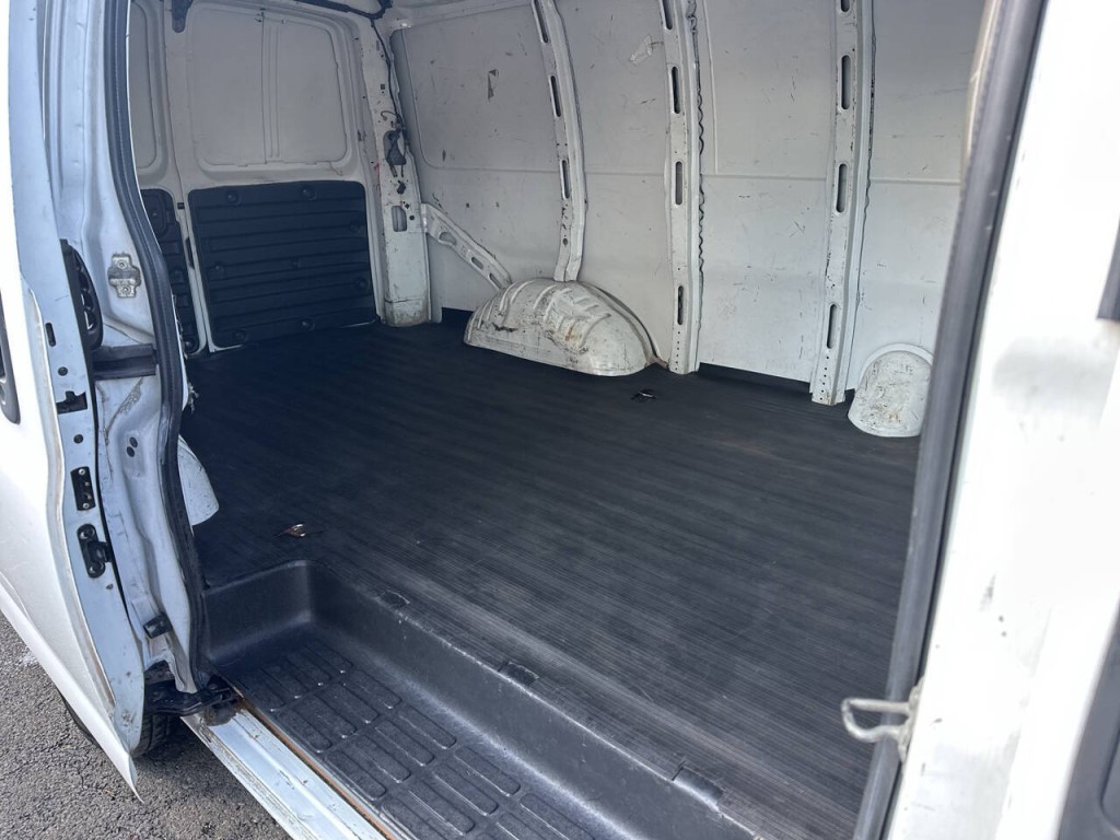 2020 GMC Savana Image 20