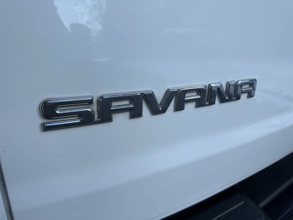 2020 GMC Savana Image 24