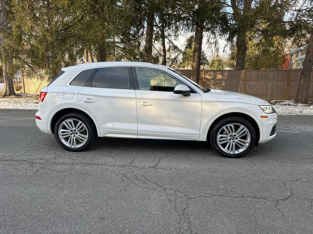 2020 Audi Q5 Image 3