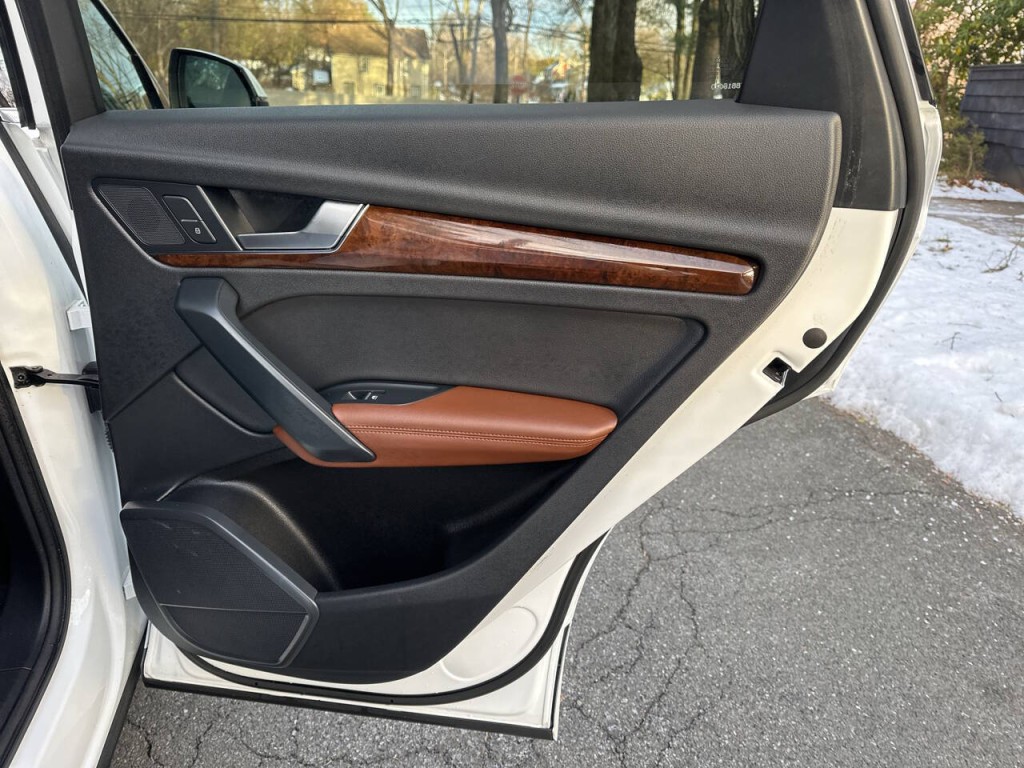 2020 Audi Q5 Image 24