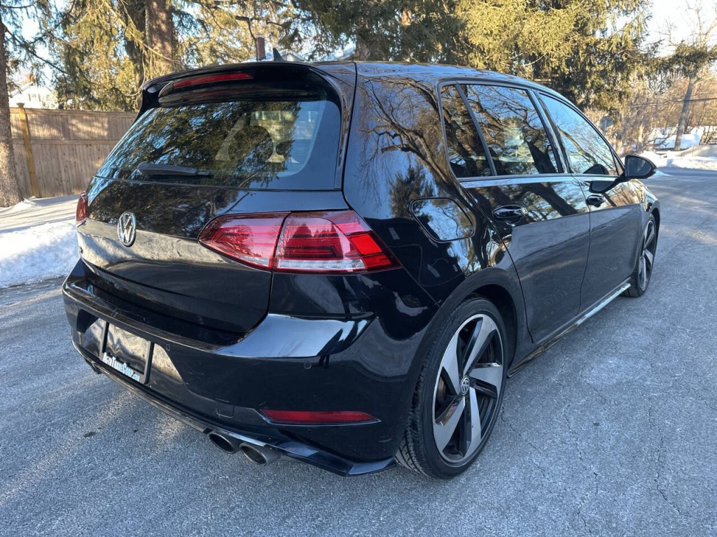 2018 Volkswagen Golf Image 4