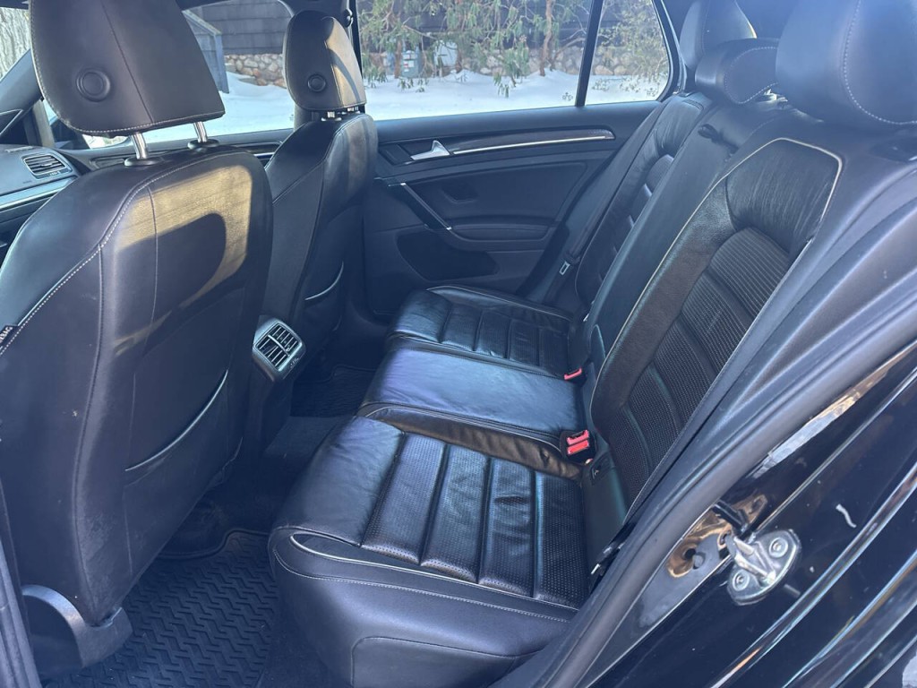 2018 Volkswagen Golf Image 16