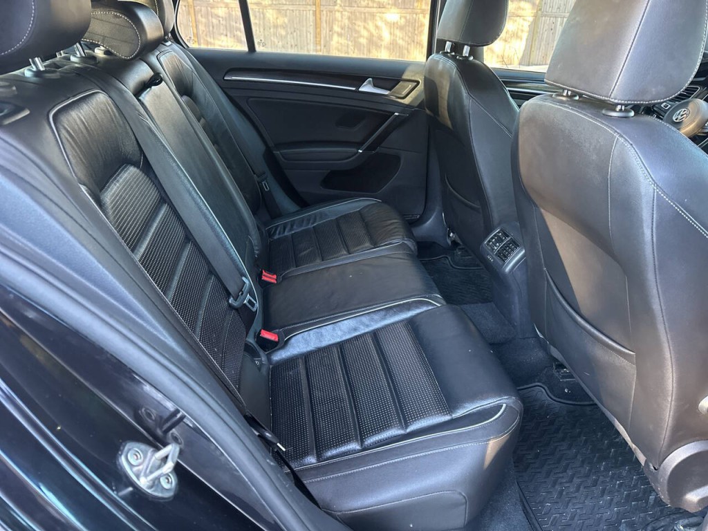 2018 Volkswagen Golf Image 21