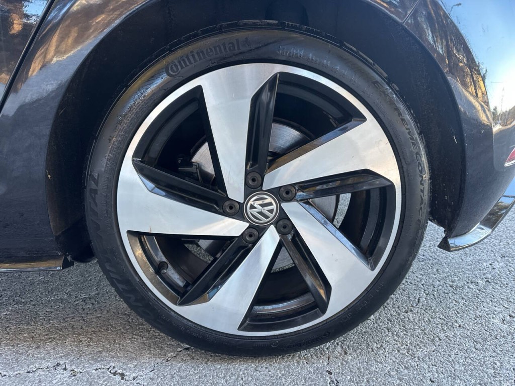 2018 Volkswagen Golf Image 25