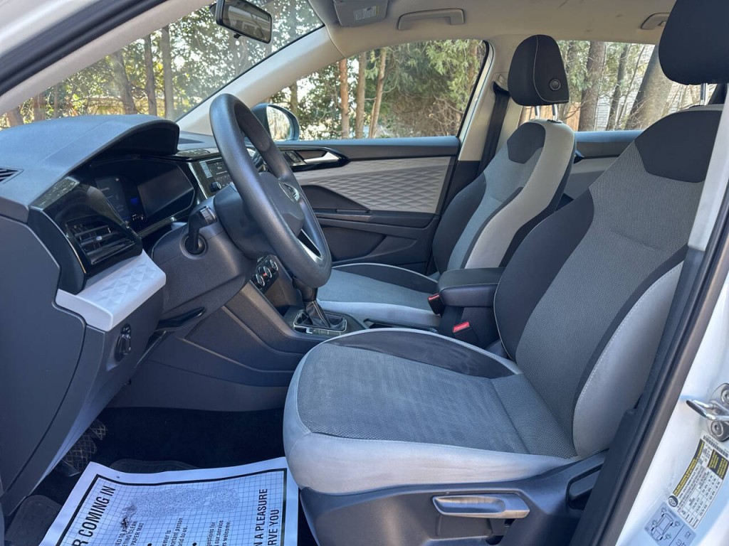 2022 Volkswagen Taos Image 10