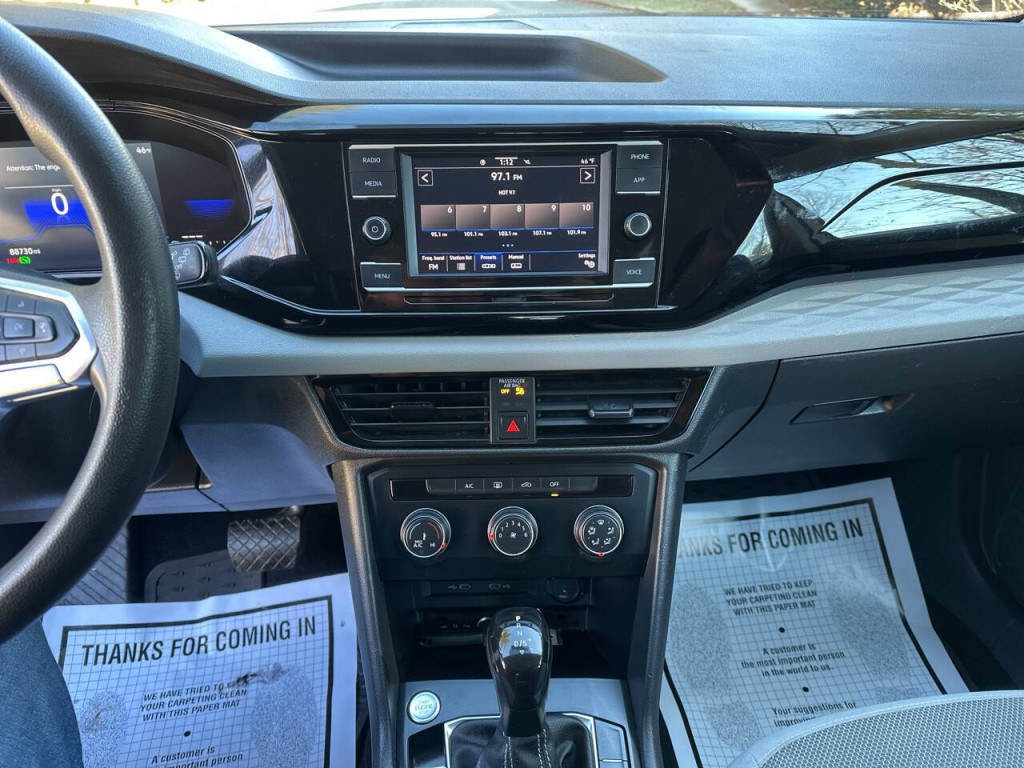 2022 Volkswagen Taos Image 13