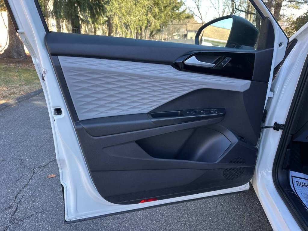 2022 Volkswagen Taos Image 15