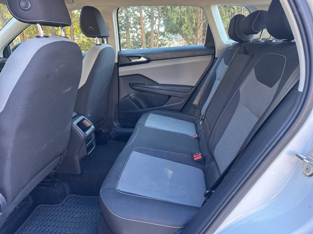 2022 Volkswagen Taos Image 16