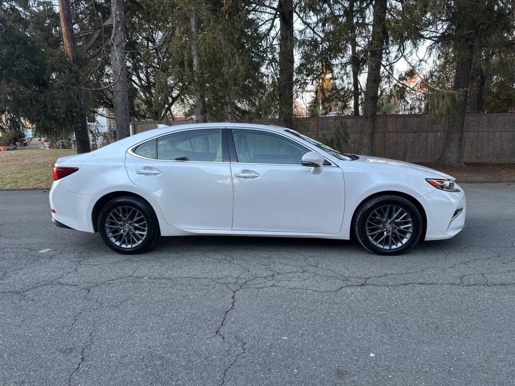2018 Lexus ES 350 Image 3