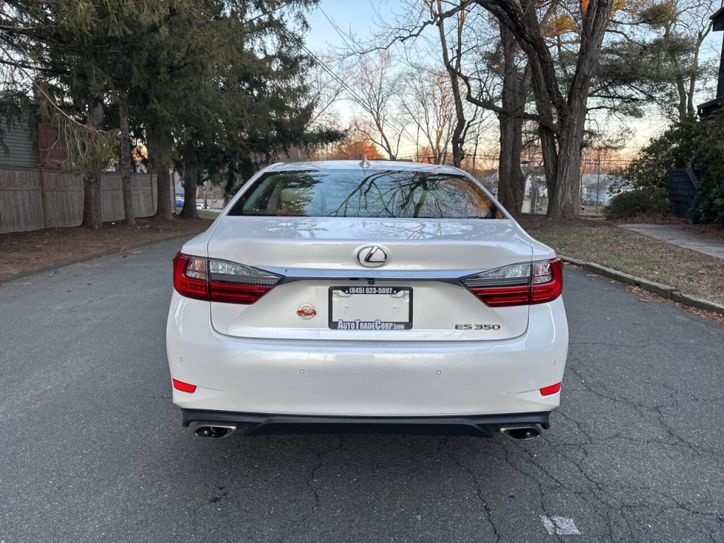 2018 Lexus ES 350 Image 5