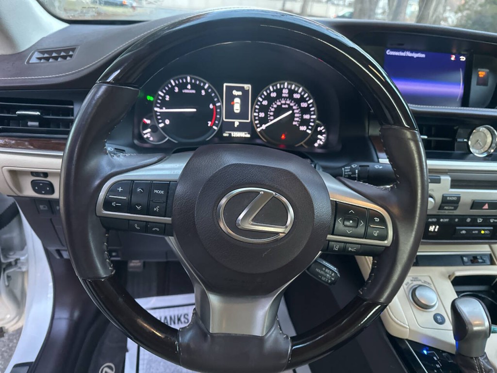 2018 Lexus ES 350 Image 11