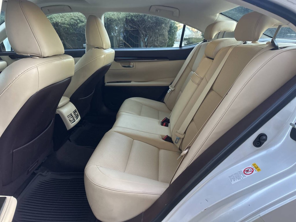 2018 Lexus ES 350 Image 18