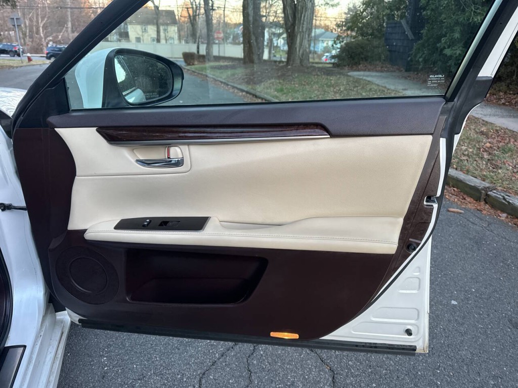 2018 Lexus ES 350 Image 22