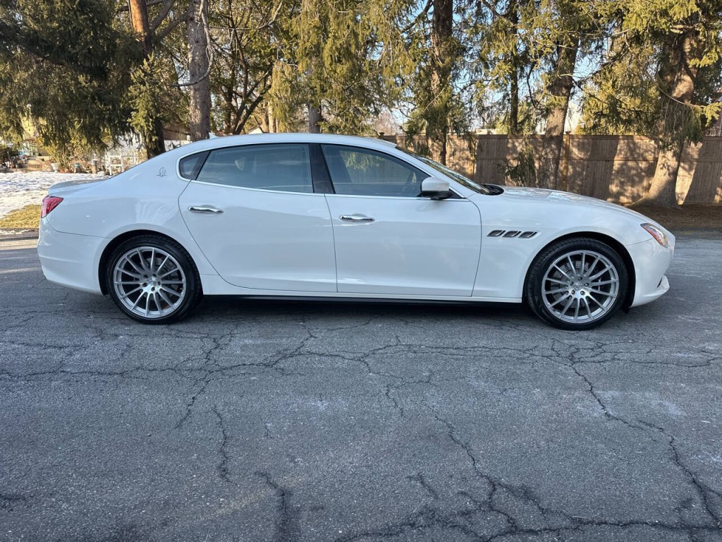 2017 Maserati Quattroporte Image 3