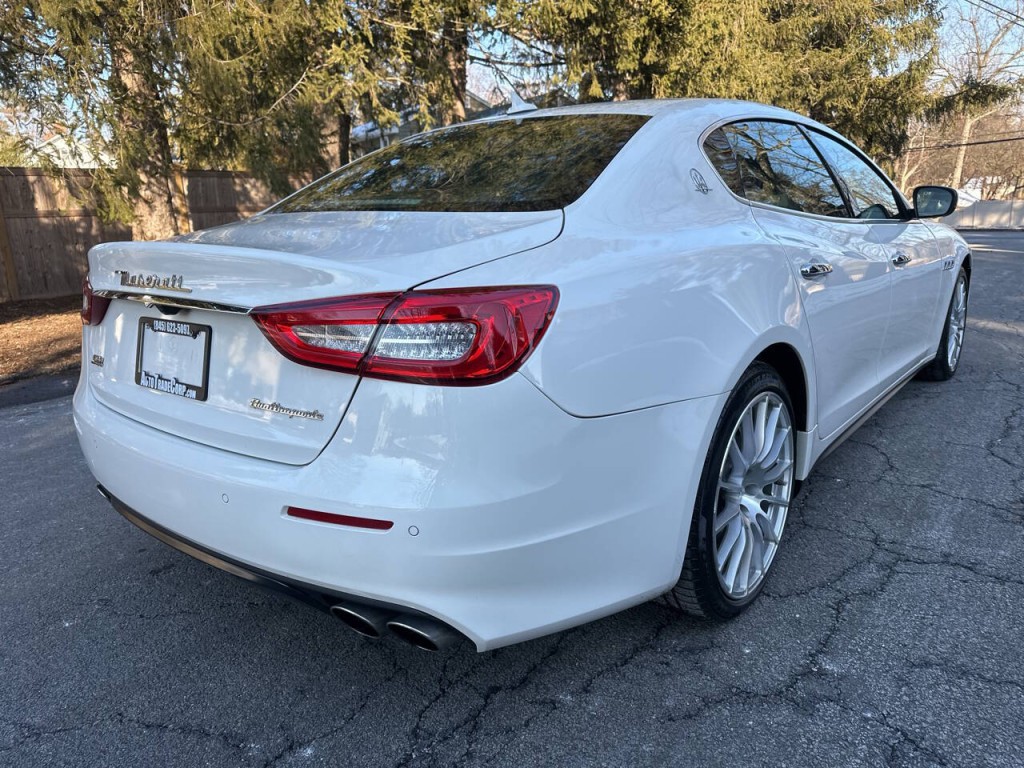 2017 Maserati Quattroporte Image 4