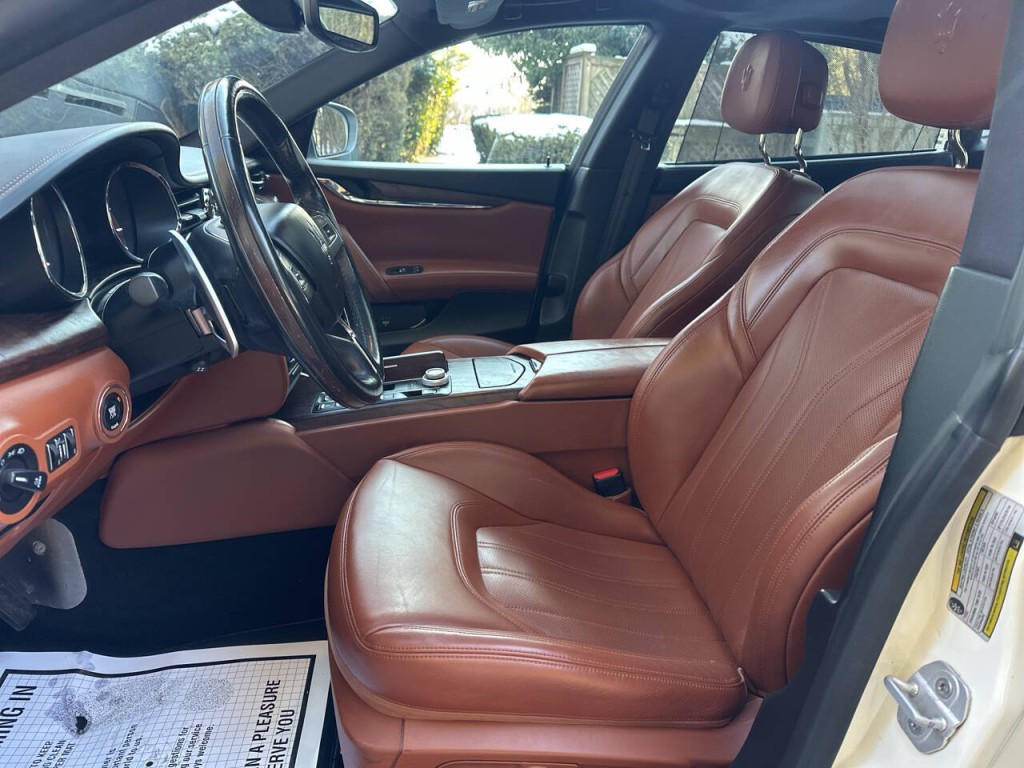 2017 Maserati Quattroporte Image 10
