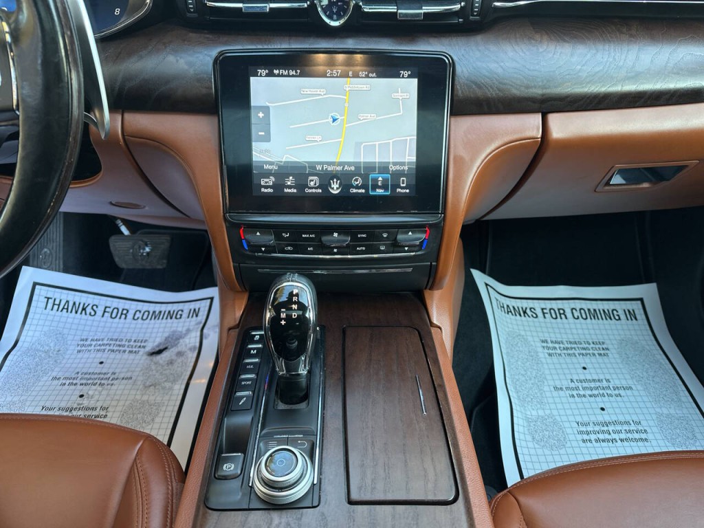2017 Maserati Quattroporte Image 17