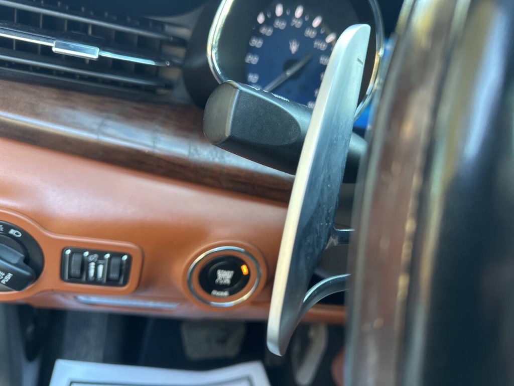 2017 Maserati Quattroporte Image 19