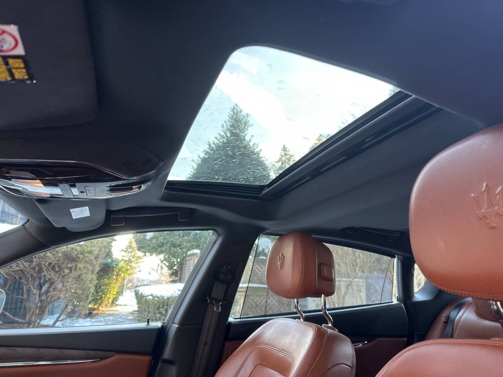 2017 Maserati Quattroporte Image 22