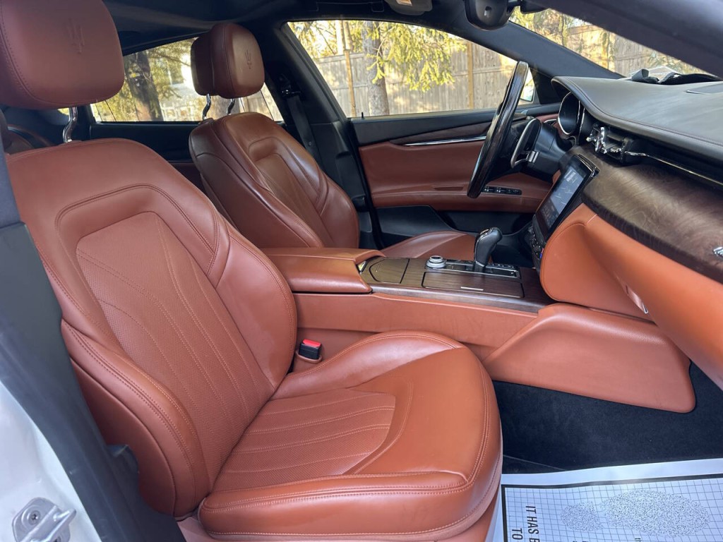 2017 Maserati Quattroporte Image 26