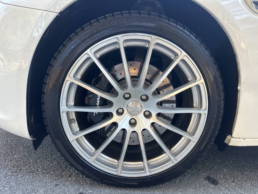 2017 Maserati Quattroporte Image 33