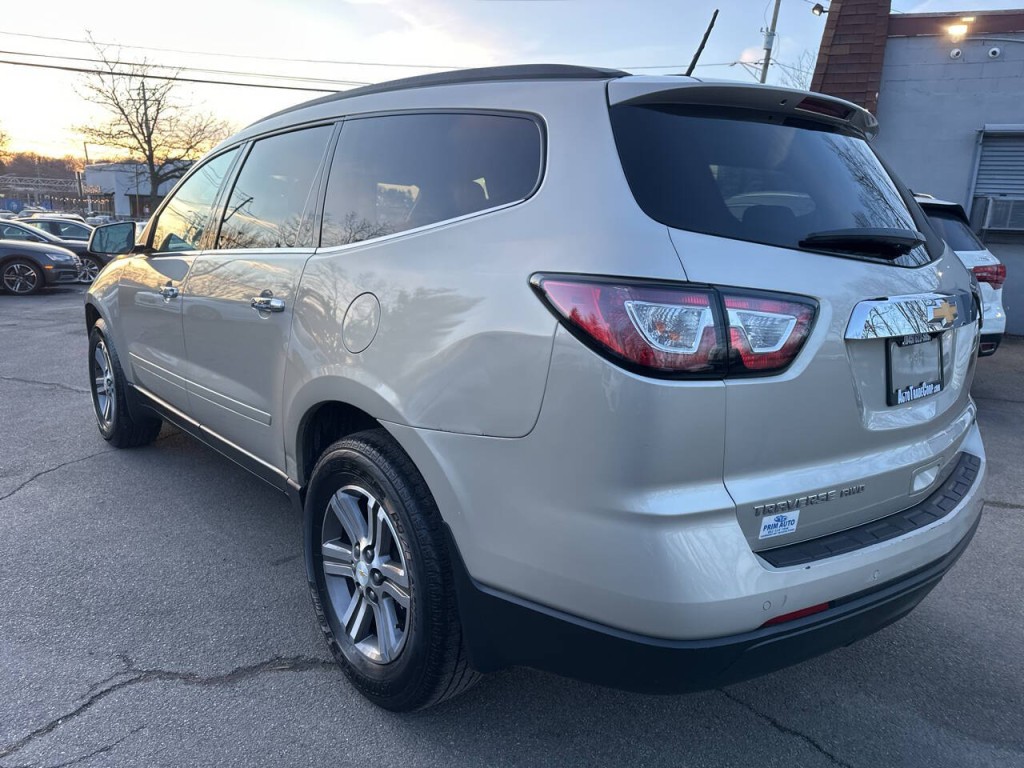 2017 Chevrolet Traverse Image 6
