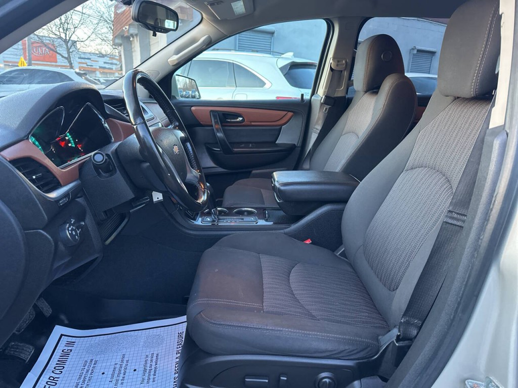 2017 Chevrolet Traverse Image 10